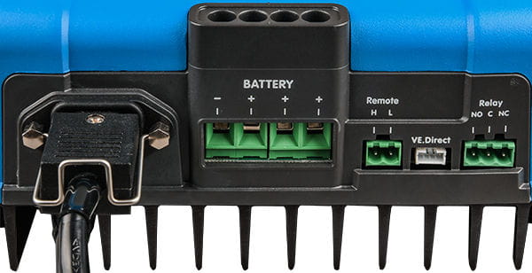 Detalle conexiones Cargador Batería 24V Phoenix Smart con 3 salidas