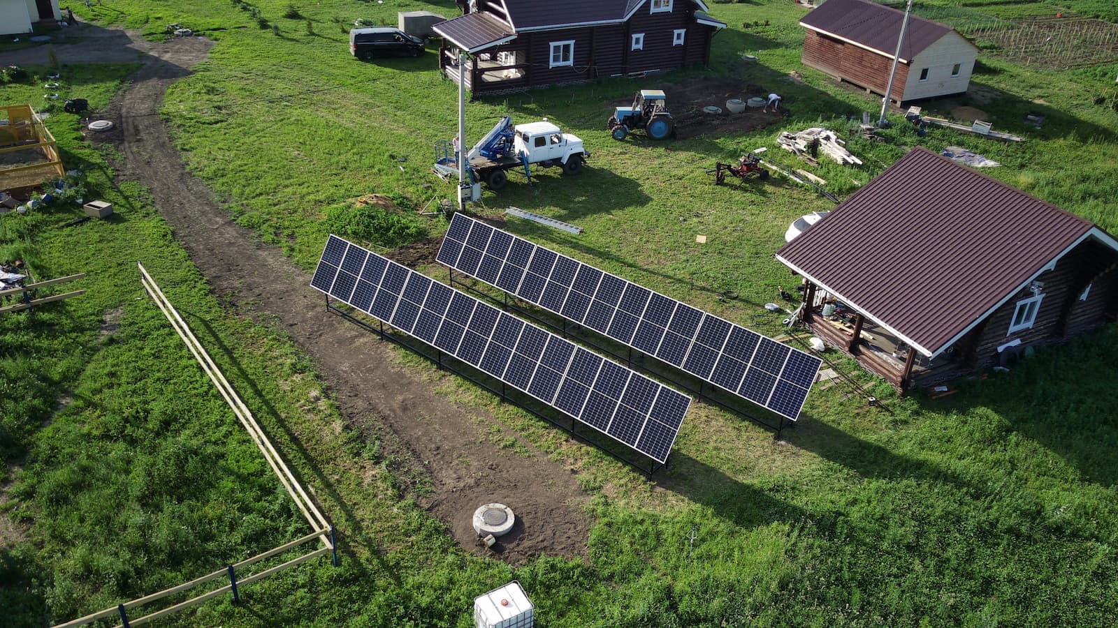 Proyecto de planta de energía solar de red de 13.5 kWh