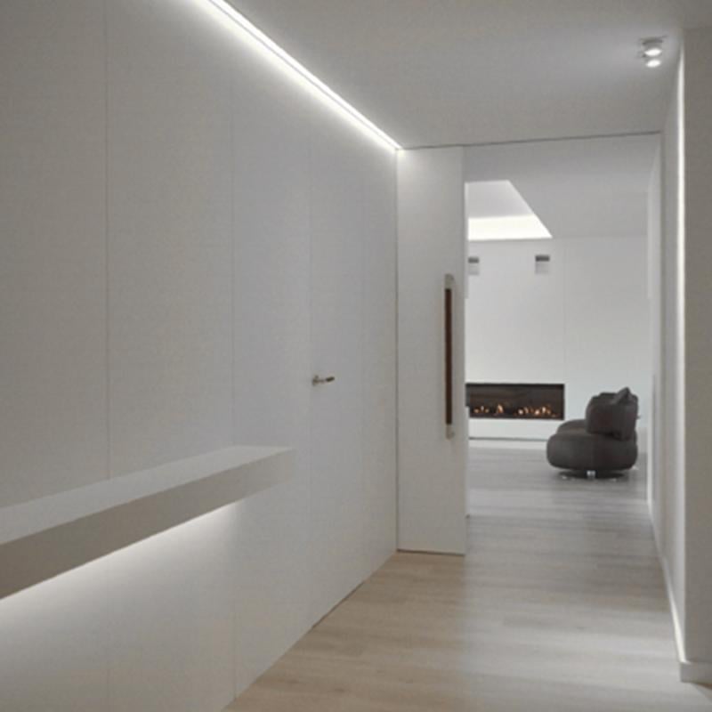 Perfil Aluminio Superficie 2m para Tira LED hasta 20 mm