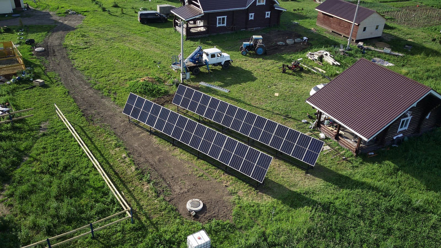 Proyecto de planta de energía solar de red de 13.5 kWh