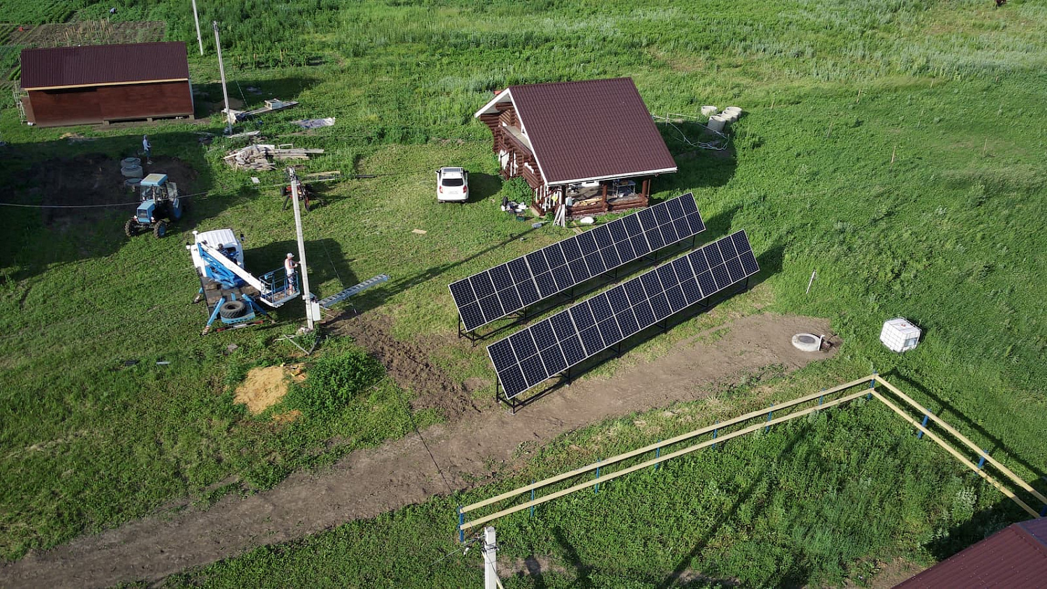 Proyecto de planta de energía solar de red de 13.5 kWh